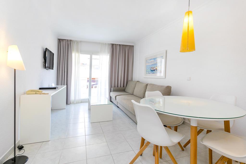 سانتا أيُلاريا ذيس ريو Aparthotel Duquesa Playa المظهر الخارجي الصورة